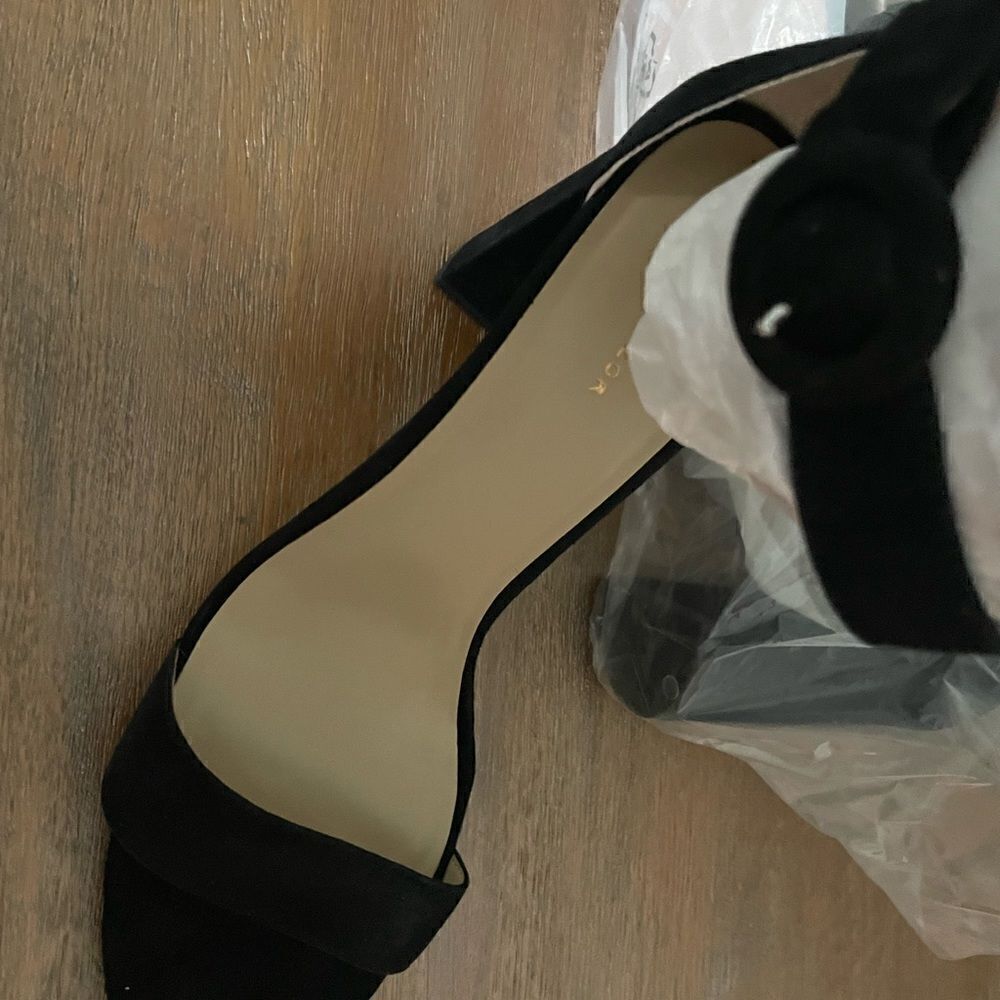 Ann Taylor Leannette Suede Block Heel in Black NIB